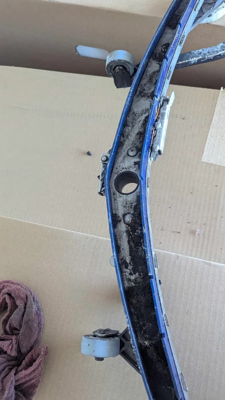 Squeegee assembly before cleaning